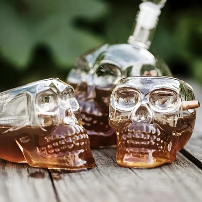 Viskio stiklinė su kauke ir kulka 340ml dovana jam