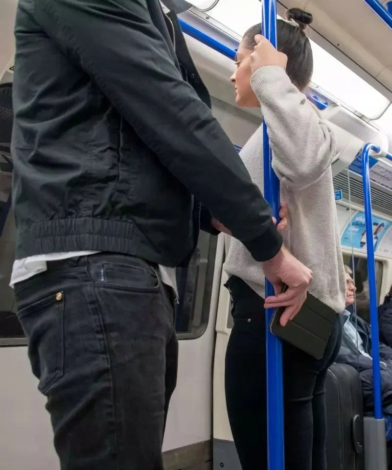 Vyriška odinė piniginė Koruma su RFID apsauga ir užtraukiama kišene
