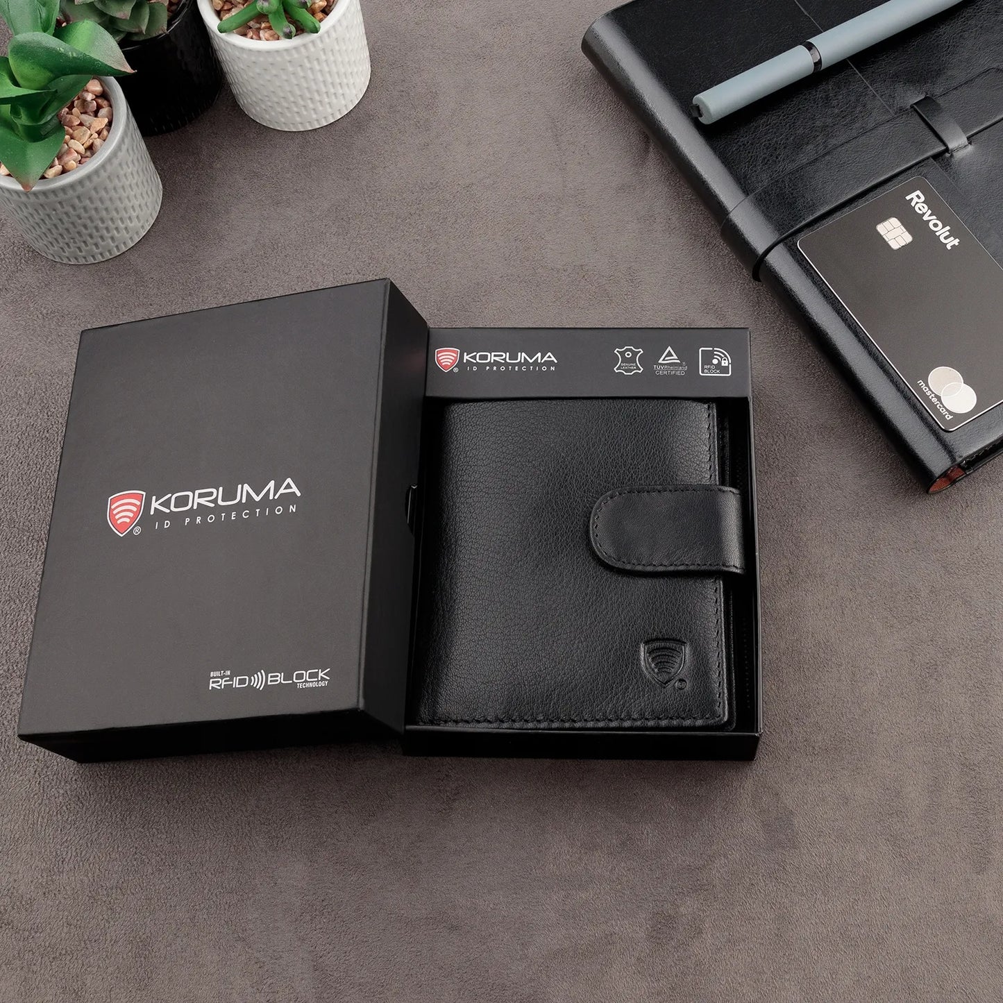 Vyriška odinė piniginė Koruma su RFID apsauga ir užtraukiama kišene
