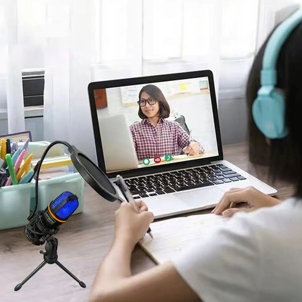 „Zenwire ME4“ kondensatorinis USB-C mikrofonas kompiuteriui ir nešiojamajam kompiuteriui, su stovu ir RGB apšvietimu