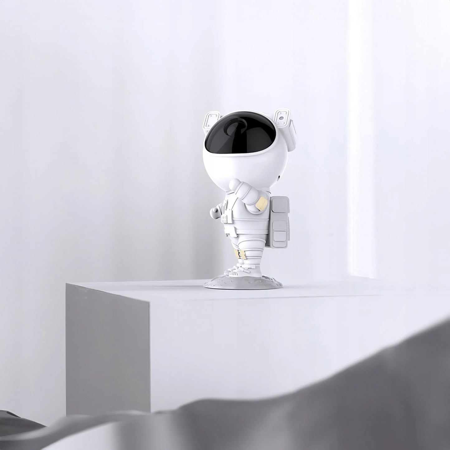 ŽVAIGŽDŽIŲ PROJEKTORIUS ASTRONAUTAS – NAKTINĖ LEMPA VAIKAMS, KOSMOSO PROJEKTORIUS SU PULTELIU